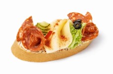 Chlebíček s chorizo 100g